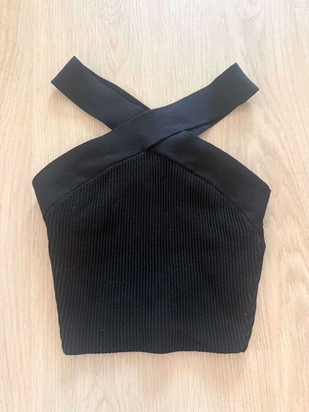 Aritzia babaton criss cross tank